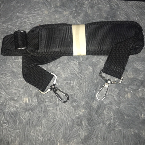 Samsonite soft side travel shoulder bag - Picture 4 of 8